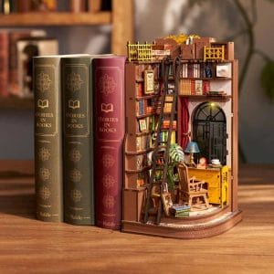 Robotime Rolife – Book Nook – Silent Corner Study